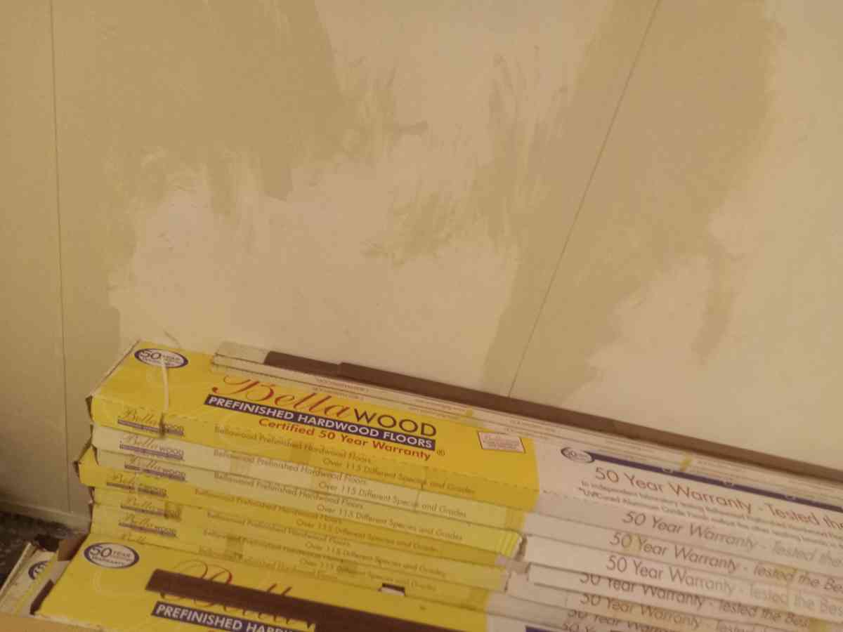 Bellawood Pretreated Hardwood Flooring - Joshua, Texas - FleaMarketBay