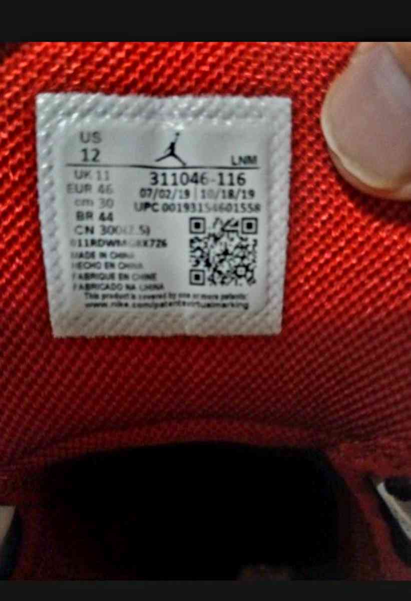 Jordan Dub Zero Varsity red - Elkhorn, Nebraska - FleaMarketBay