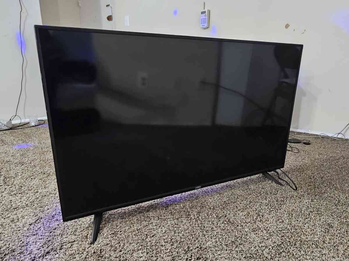 tv with stand and coffe table bundle - Suitland, Maryland - FleaMarketBay