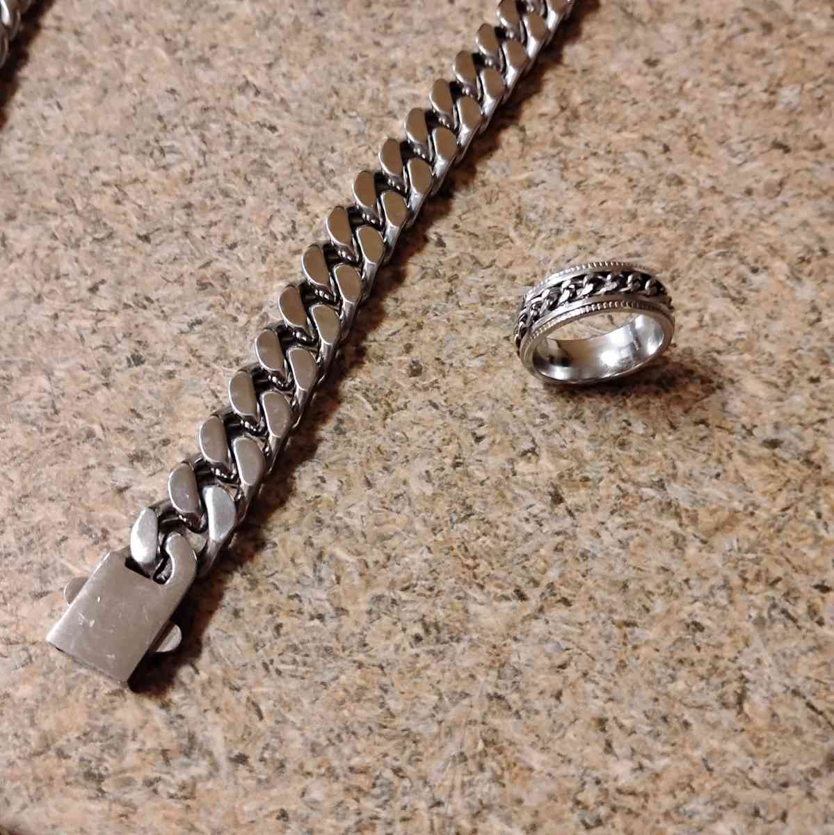 CUBAN LINK HEAVY NECKELESS RING BRACELET - Fort Lauderdale, Florida - FleaMarketBay