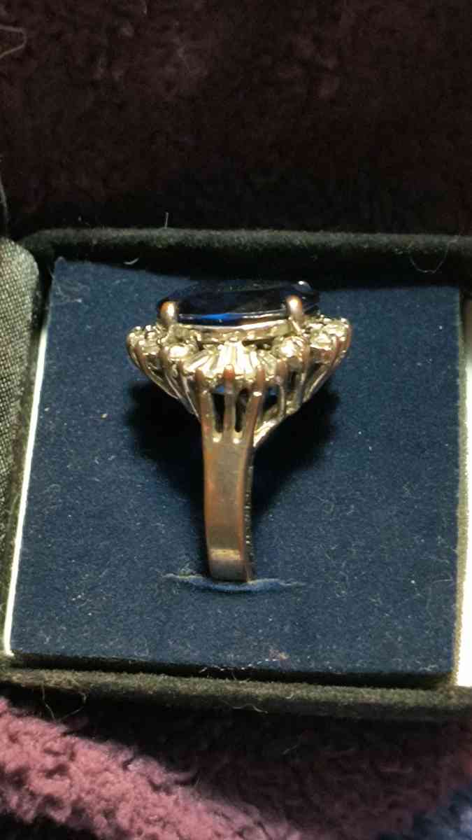 Sapphire Ring - Greenville, Illinois - FleaMarketBay