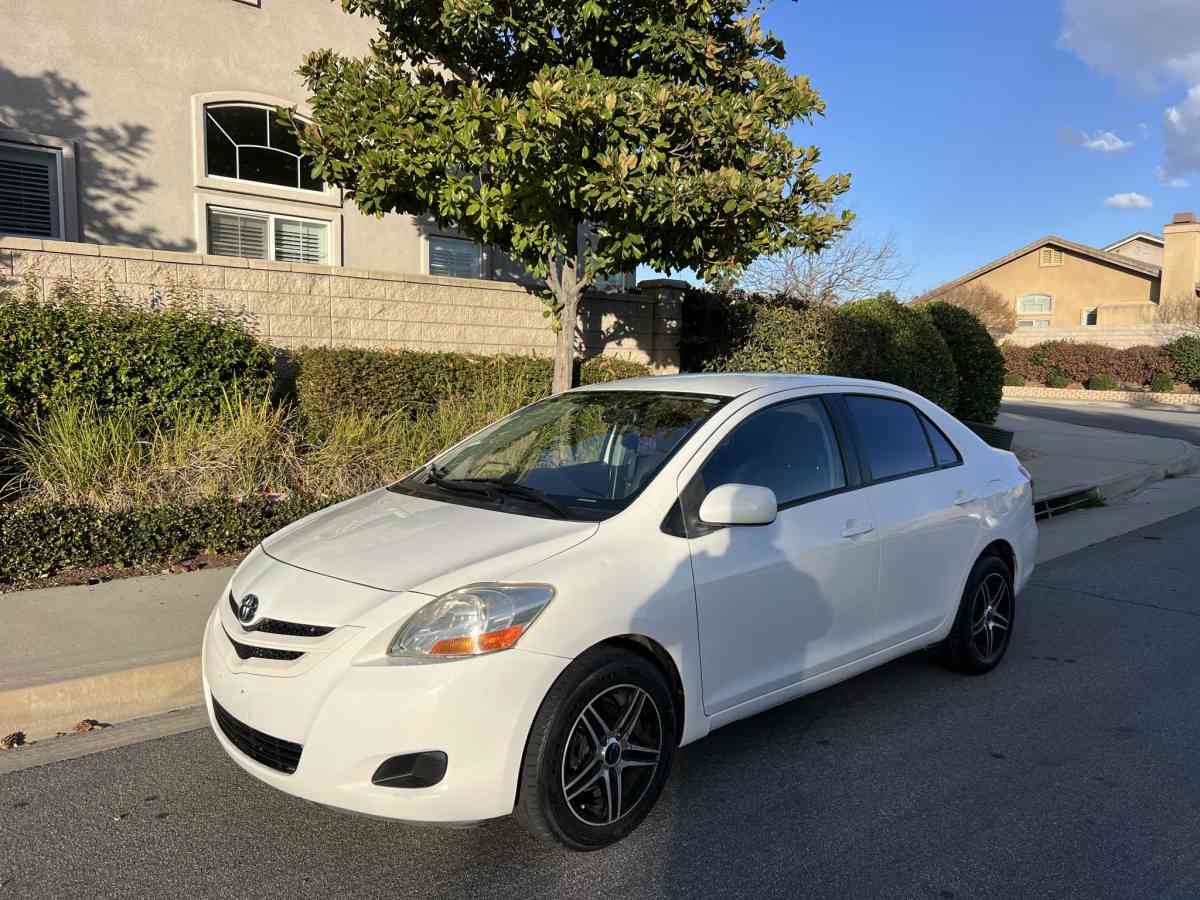 2008 Toyota Yaris - Ontario, California - FleaMarketBay