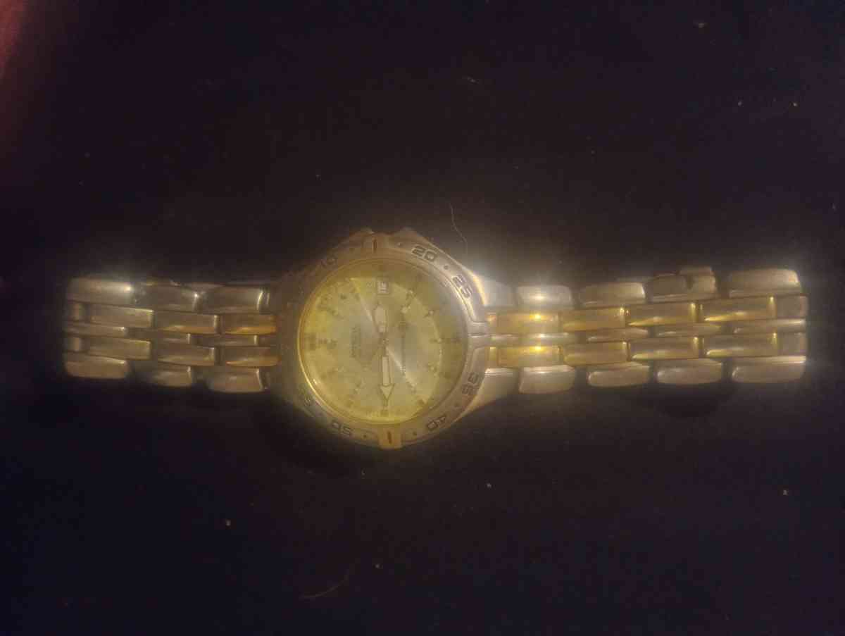 Mens Stainless Steel FOSSIl Watch - Yazoo City, Mississippi - FleaMarketBay