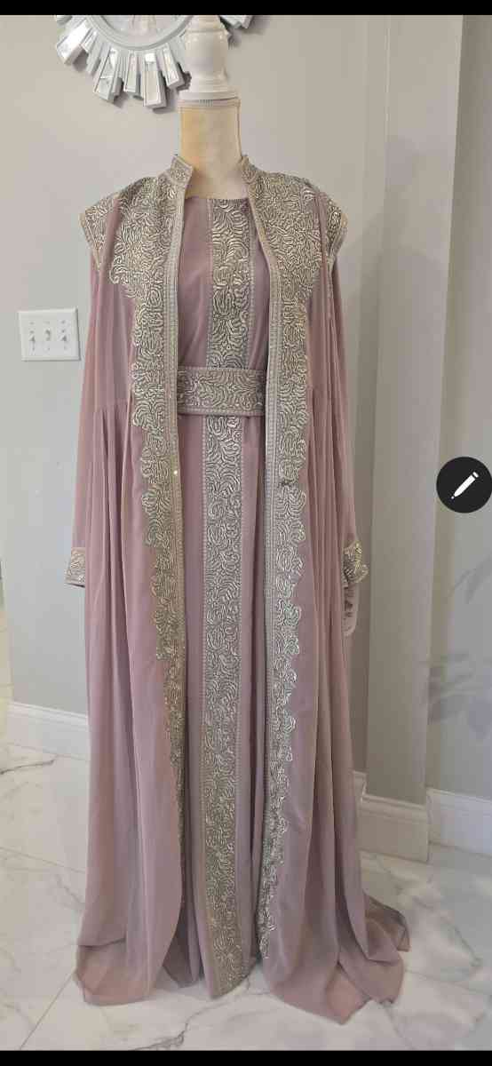 Egyptian Abaya 4 pieces belted fancy elegant dress - Columbus, Ohio - FleaMarketBay