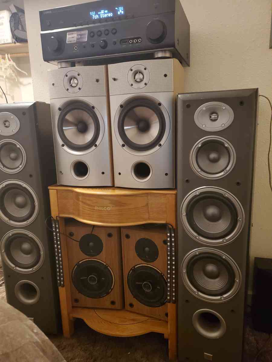 yamaha reciever and jbl northridge speakers - Klamath Falls, Oregon - FleaMarketBay