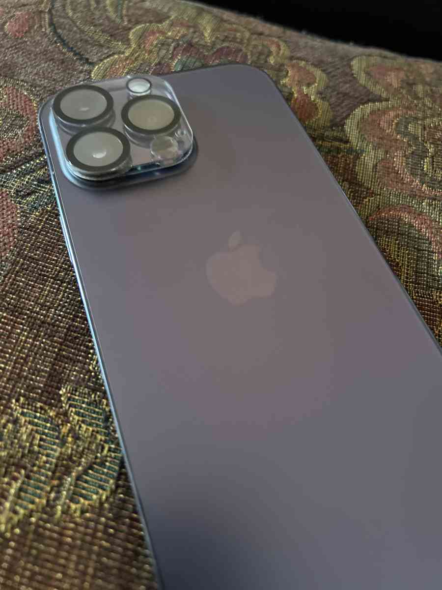 iPhone 14 Pro Max with TikTok - Springfield, Massachusetts - FleaMarketBay