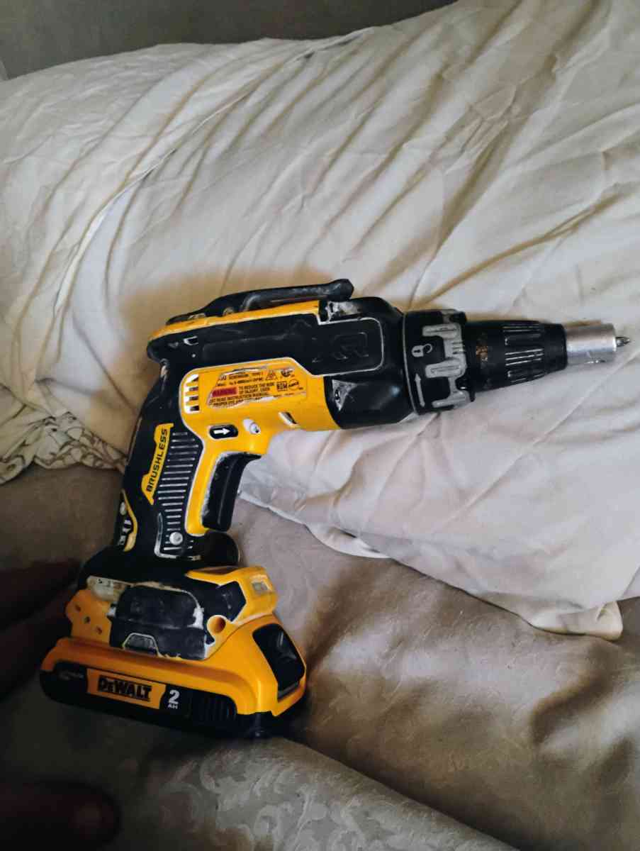 pistola usada solo 3 veces y pila nueva - Phoenix, Arizona - FleaMarketBay