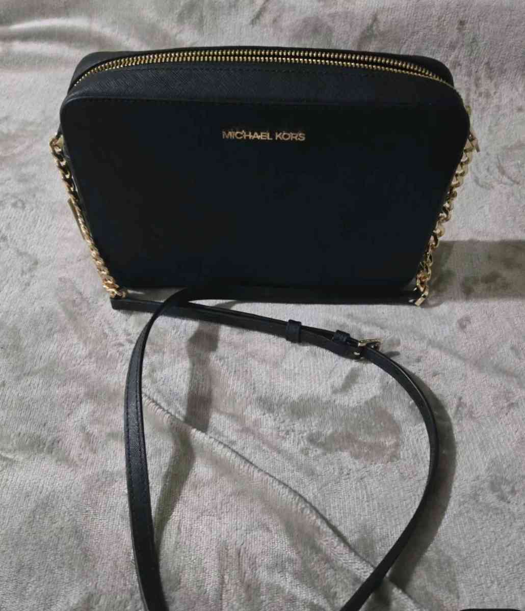 Michael Kors Jet Set Item EW Leather crossbody New Purse Wit - Hialeah, Florida - FleaMarketBay