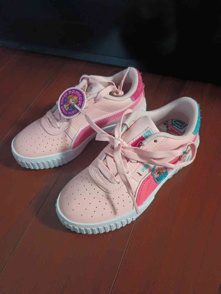 child puma paw patrol sneakers  size one - Palm Bay, Florida