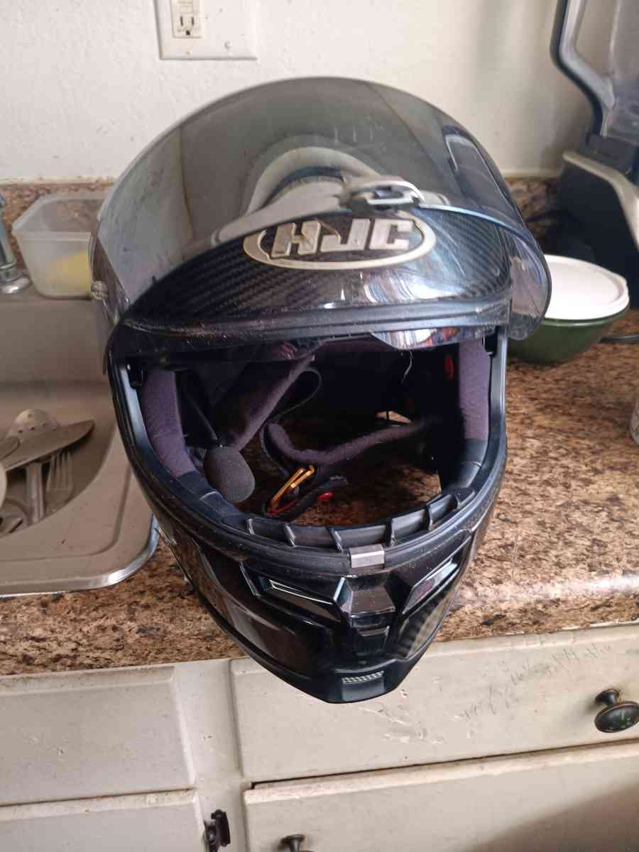 HJC 70 carbon RPHLA N218 worth 600 - Los Angeles, California - FleaMarketBay