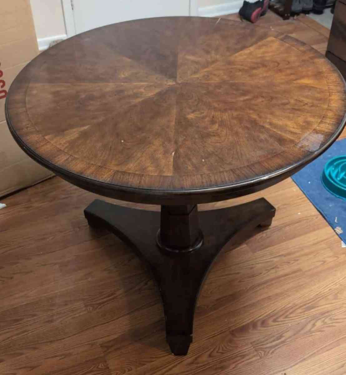 Woodbridge Classic Dining Table - Richfield, Ohio