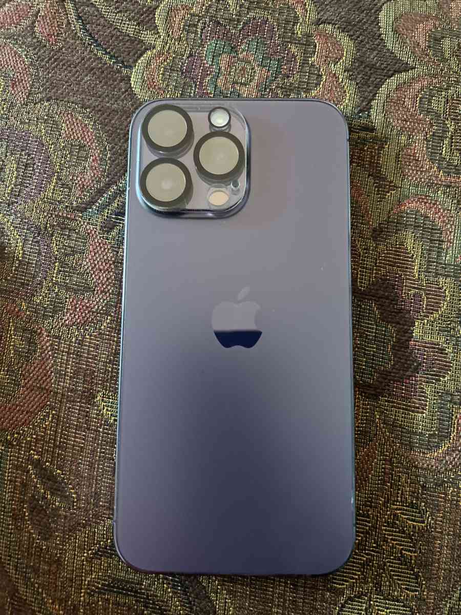 iPhone 14 Pro Max with TikTok - Springfield, Massachusetts - FleaMarketBay