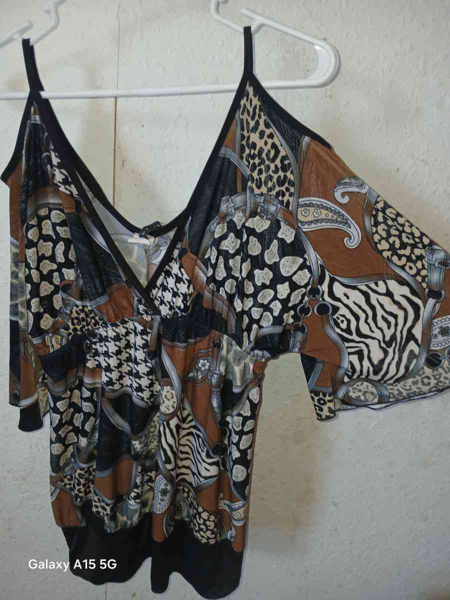 Beautiful blouse - Shallowater, Texas - FleaMarketBay