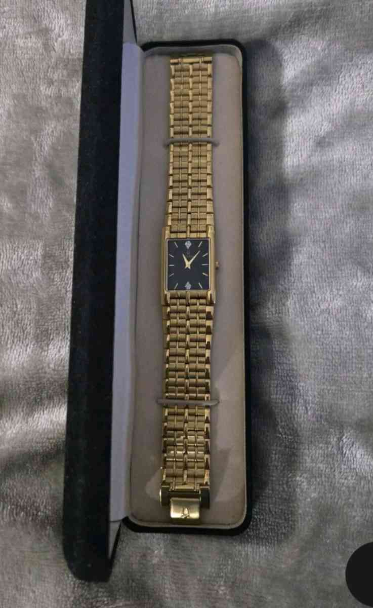 Bulova Gold Introducing A New Style From Modern Quadra Colle - Hialeah, Florida