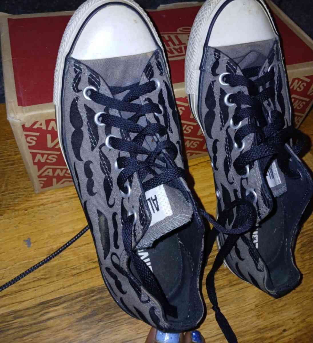 Converse size 10 5 - Laurel, Mississippi - FleaMarketBay