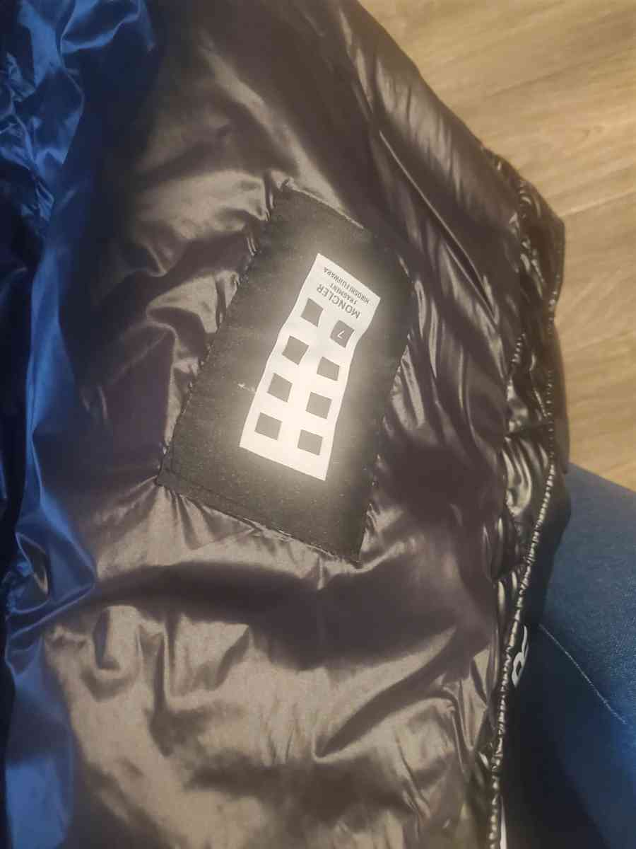 moncler fragments puffer - Chester, Virginia - FleaMarketBay
