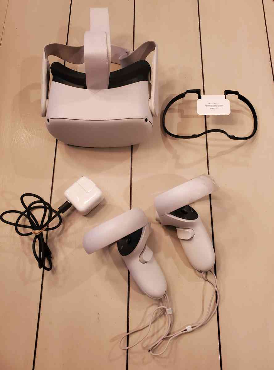 Meta  Oculus Quest 2 VR Headset Bundle  256GB  New Charging