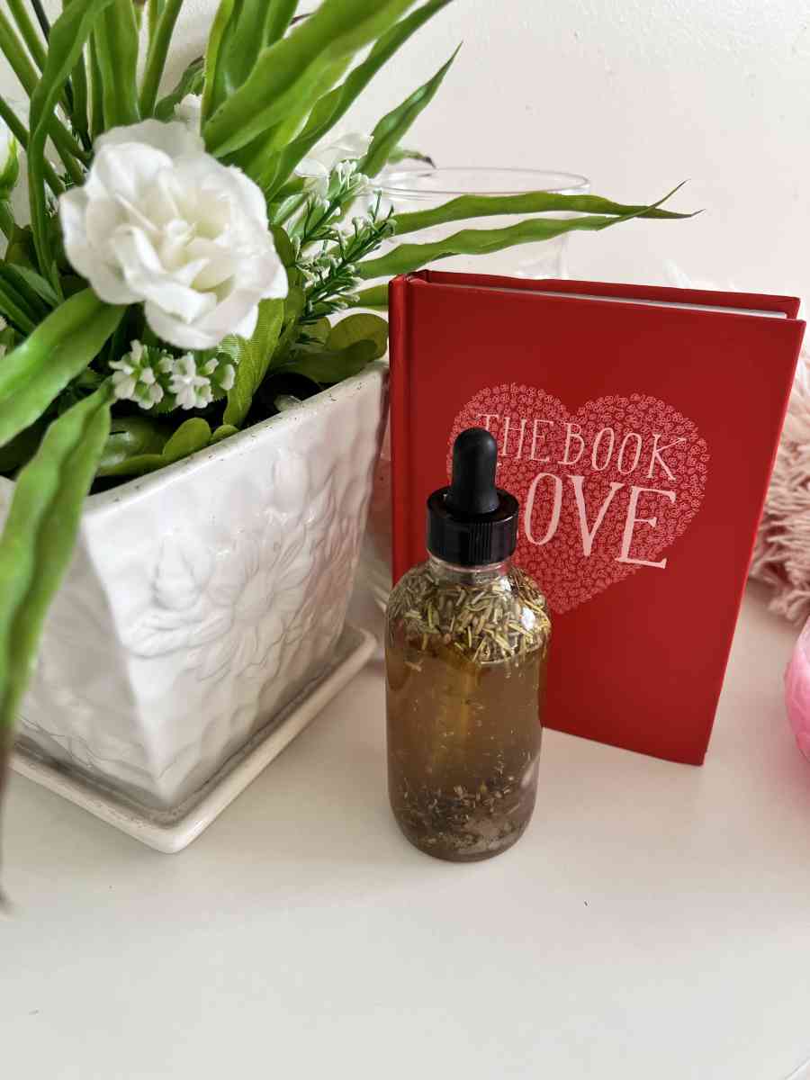 LOVE ME OIL - Brooklyn, New York - FleaMarketBay