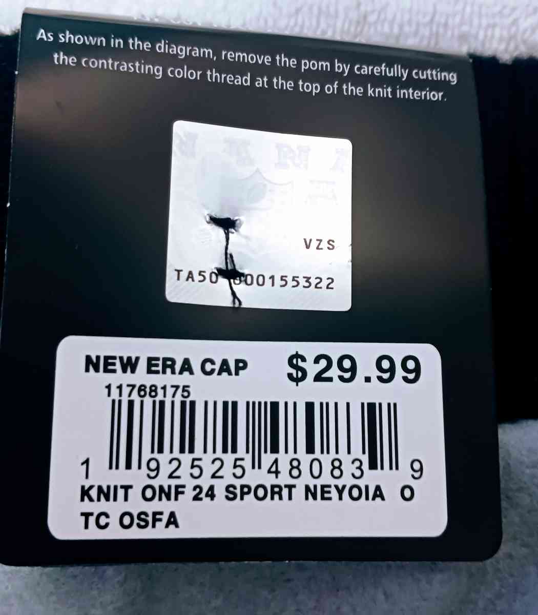 Beanie Pom Pom Pittsburgh Steelers Winter Hat - Manheim, Pennsylvania - FleaMarketBay