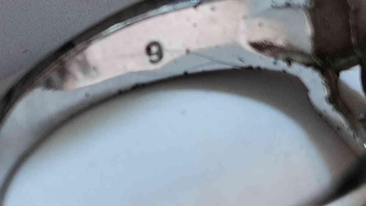 Avon Ring - Greenville, Illinois - FleaMarketBay