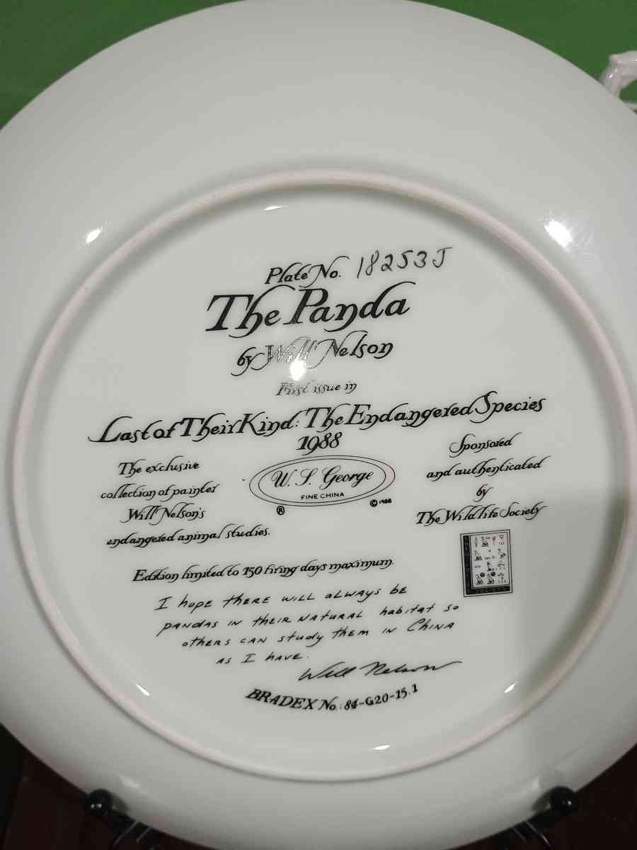 The panda in Collectors Plate - Elizabeth, New Jersey - FleaMarketBay