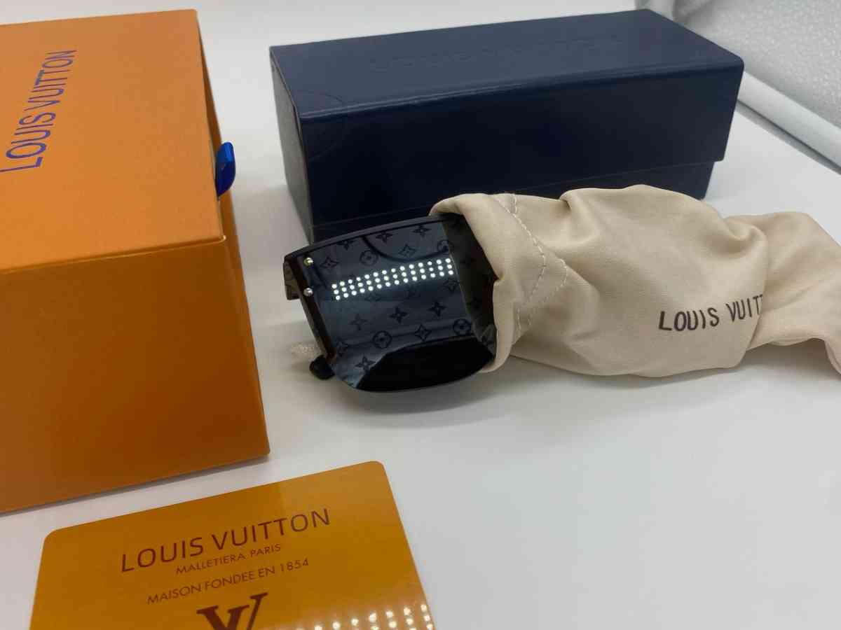 Louis Vuitton Sunglasses - Corpus Christi, Texas