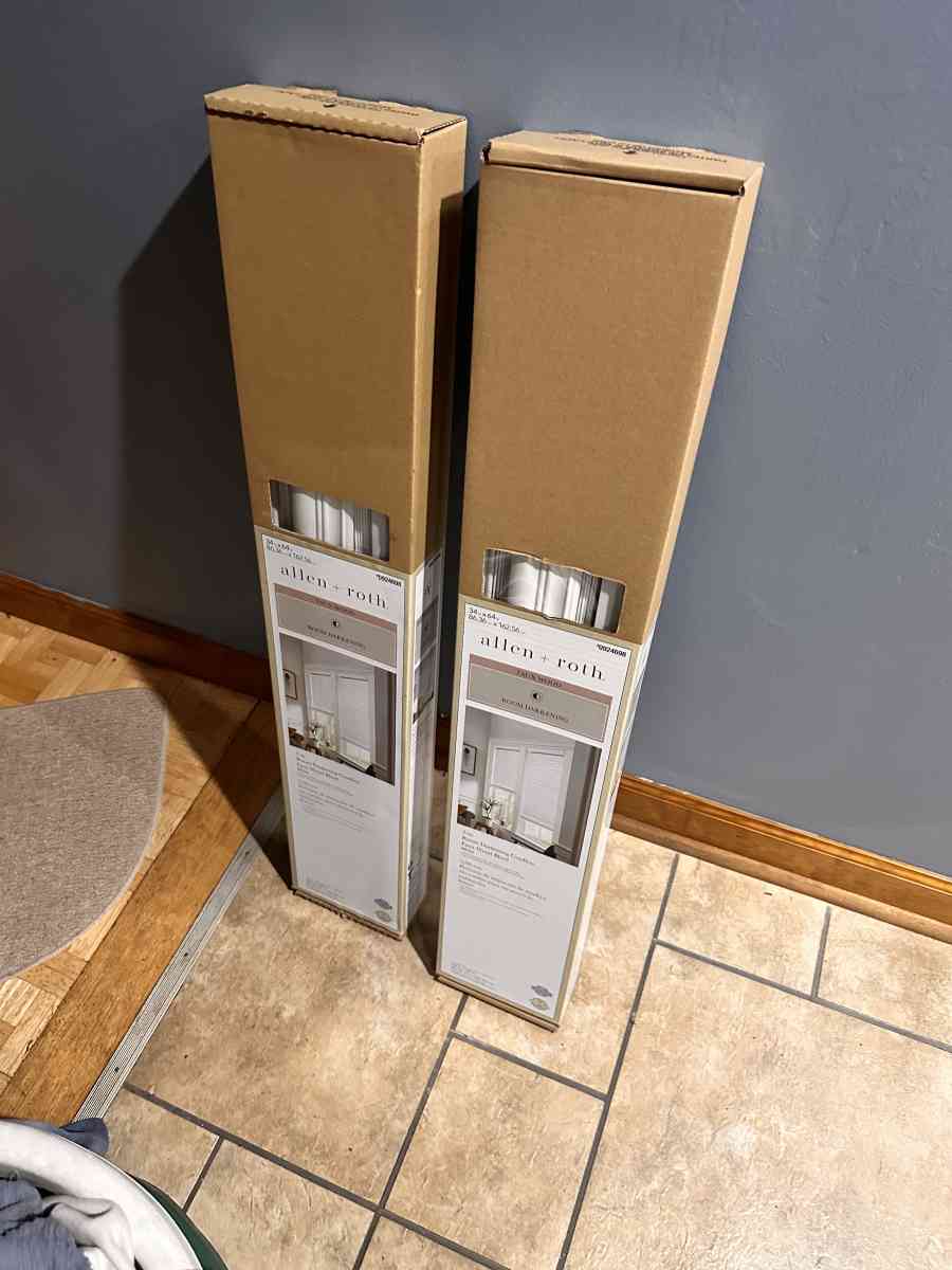 Allen Roth 2 in room darkening faux wood white 34 64 blinds - Ringgold, Georgia