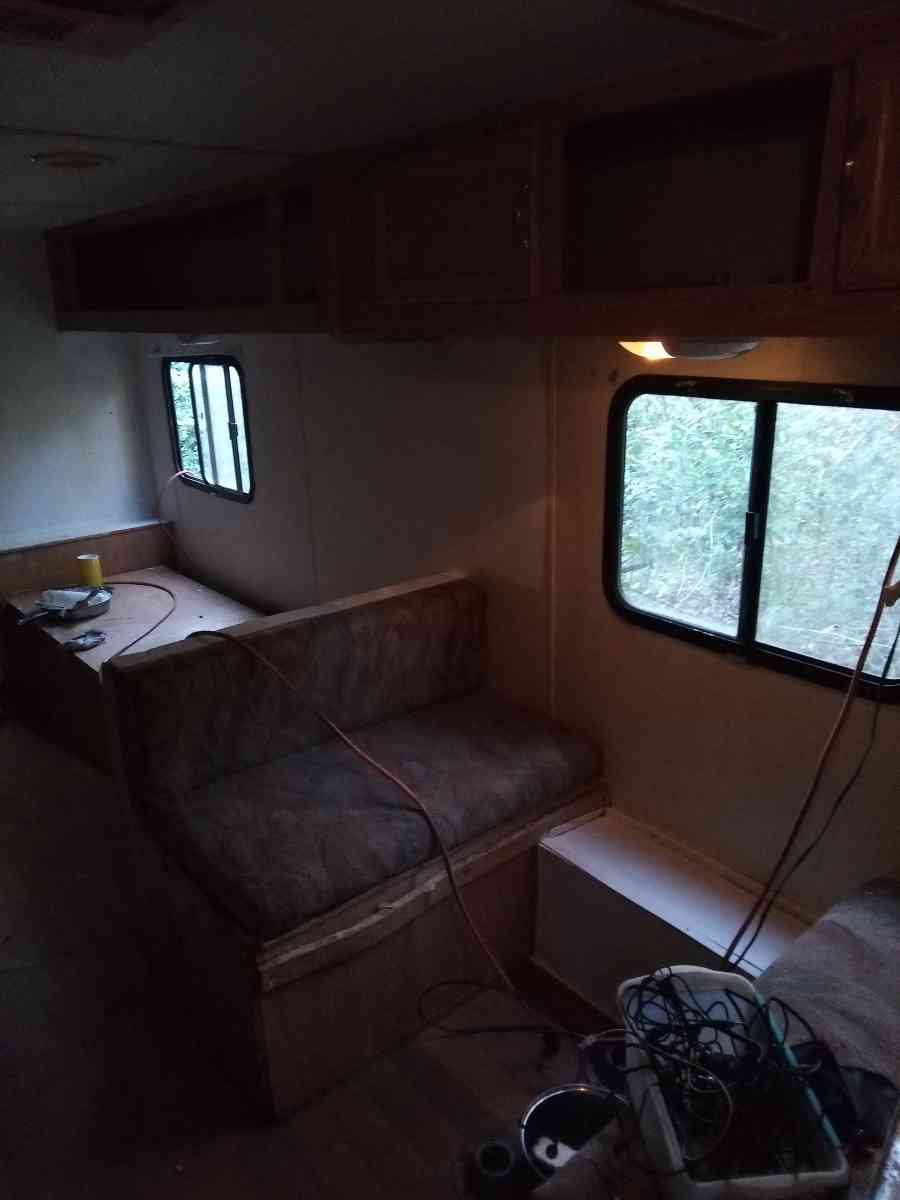 camper - New Caney, Texas - FleaMarketBay
