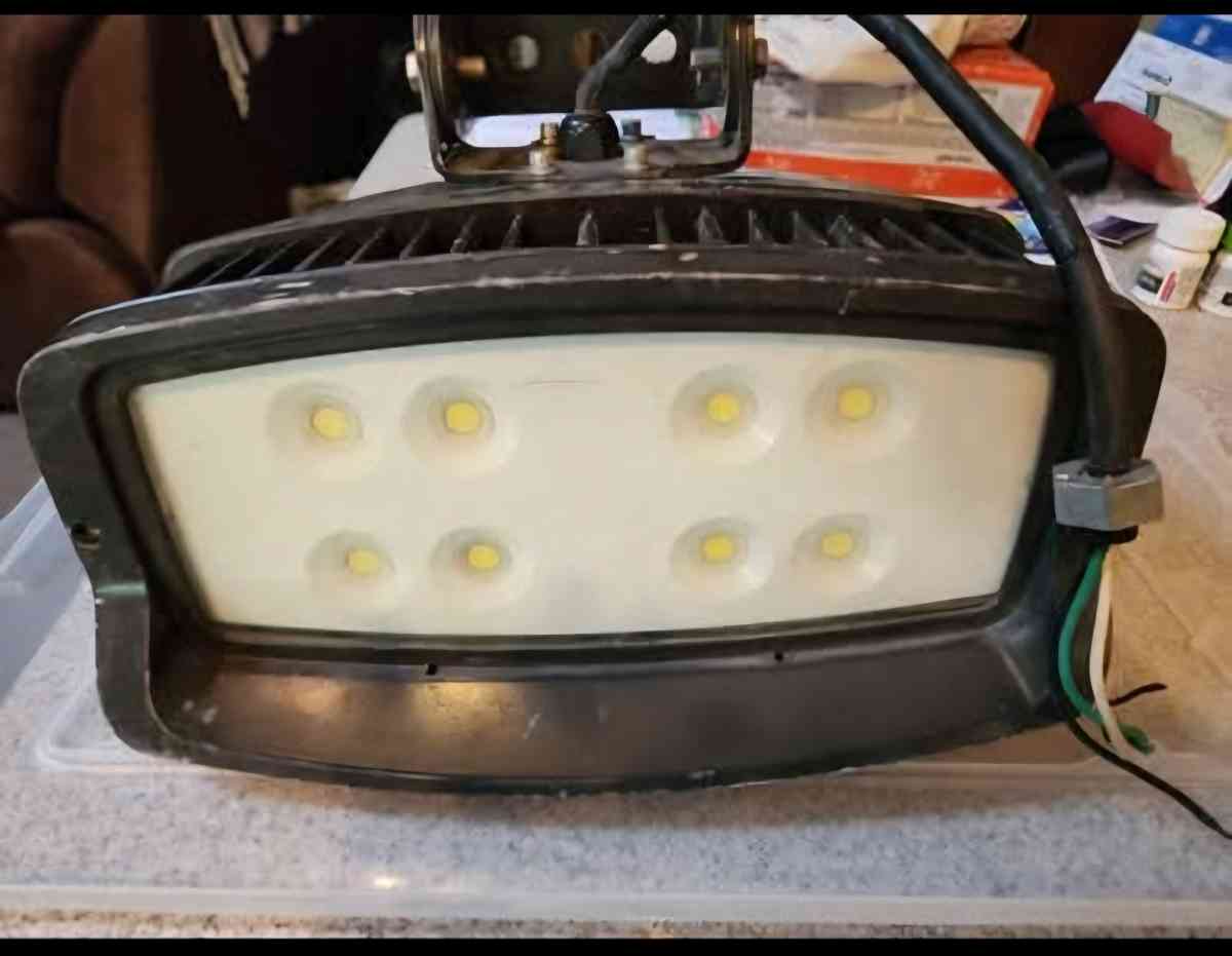 Flood Light Outdoor - Nokesville, Virginia - FleaMarketBay