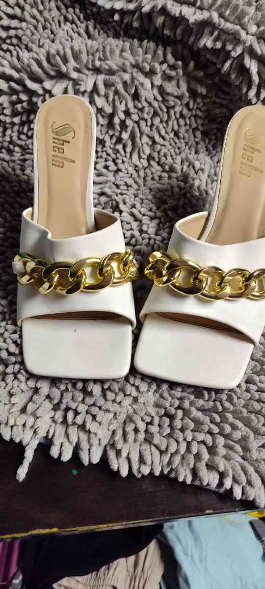 size 10 womens shoes - Burleson, Texas - FleaMarketBay