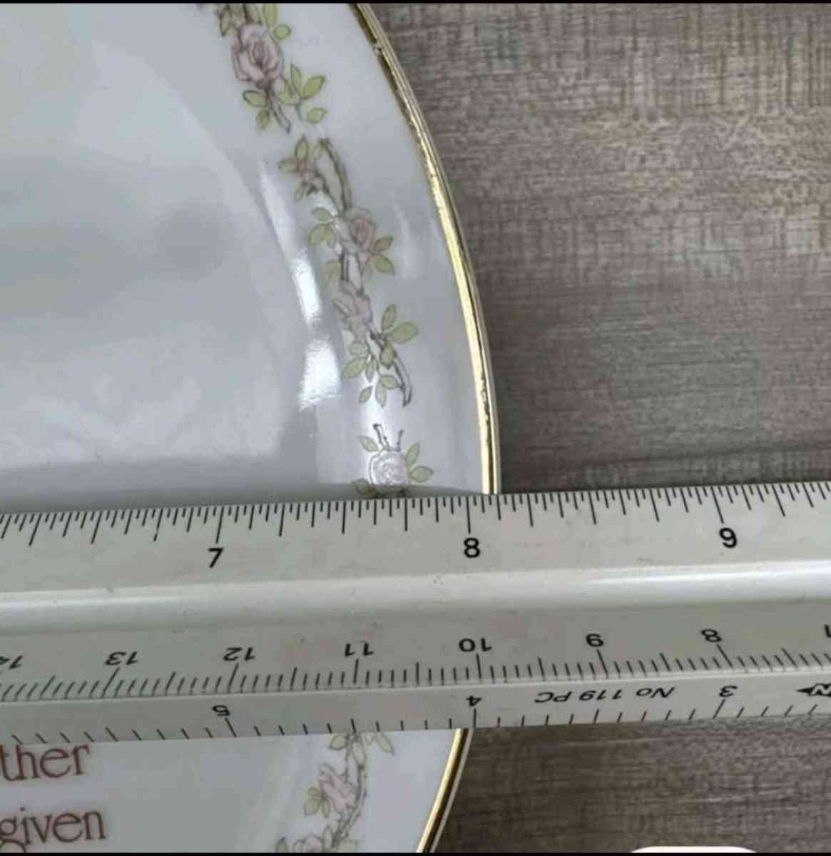 Commemorative Mothers Day 1978 Plate Holly Hobbie American G - Nokesville, Virginia - FleaMarketBay