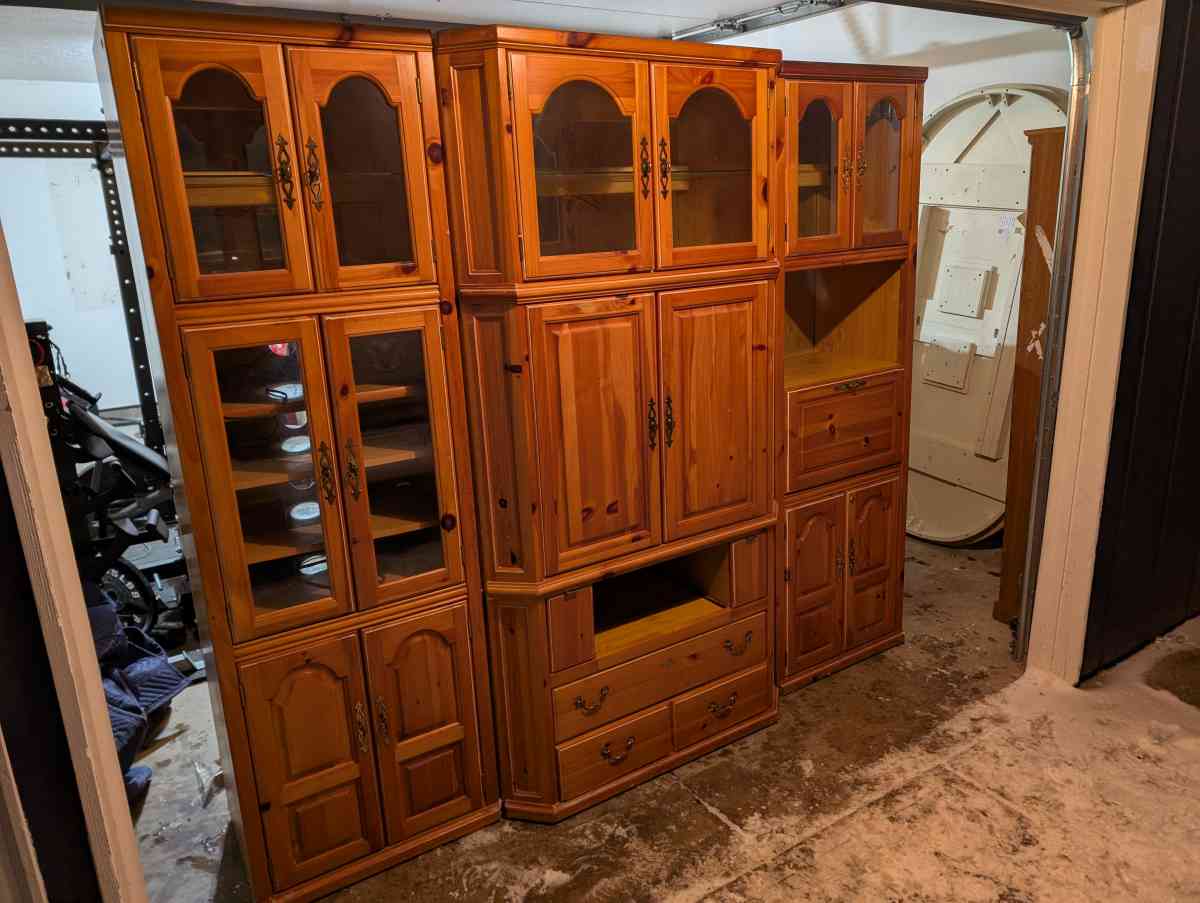 3 piece entertainment center - Richfield, Ohio - FleaMarketBay