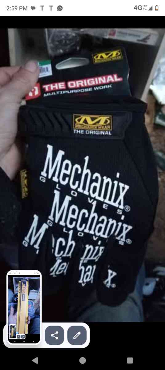 3 DeWalt saw saw blades 1 pairs of mechanic gloves MUST GO - Winston Salem, North Carolina