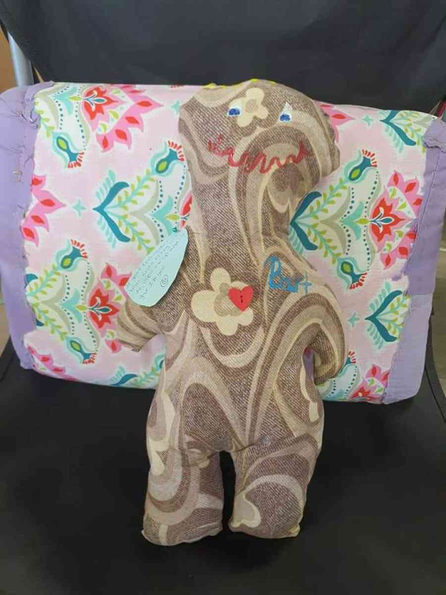 hug dolls - Killeen, Texas - FleaMarketBay