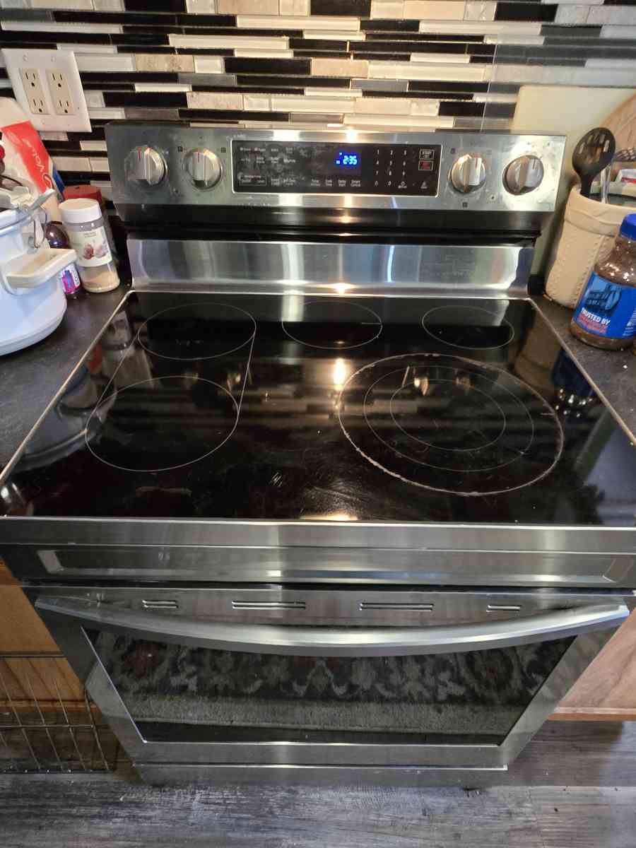 Samsung 30in Glass Top 5 Burners 63cu ft Stove Oven - Cuyahoga Falls, Ohio - FleaMarketBay