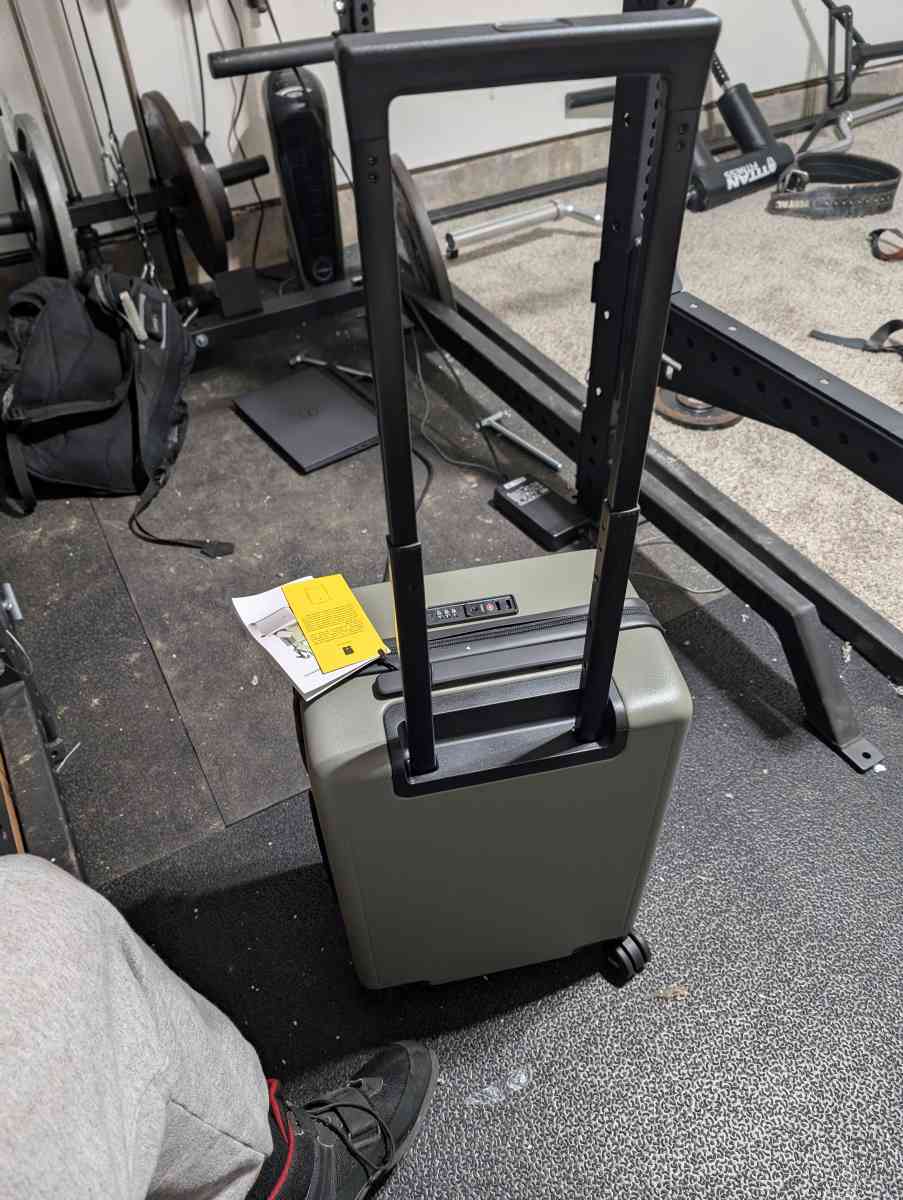 Two Level8 Carrying Suitcases - Richfield, Ohio - FleaMarketBay