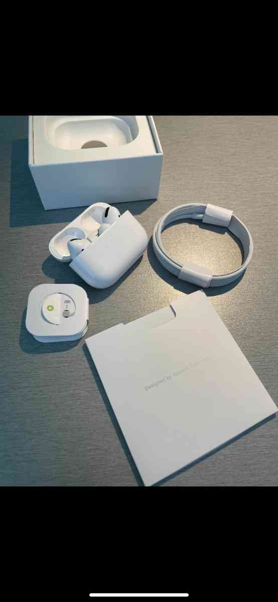 AirPods Pro 2nd generation - Chicago Heights, Illinois - FleaMarketBay