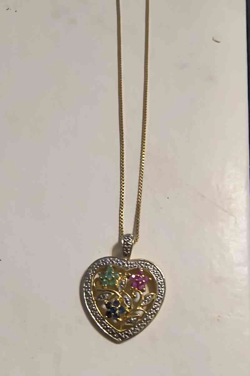 Gemstone Heart Necklace - Greenville, Illinois - FleaMarketBay