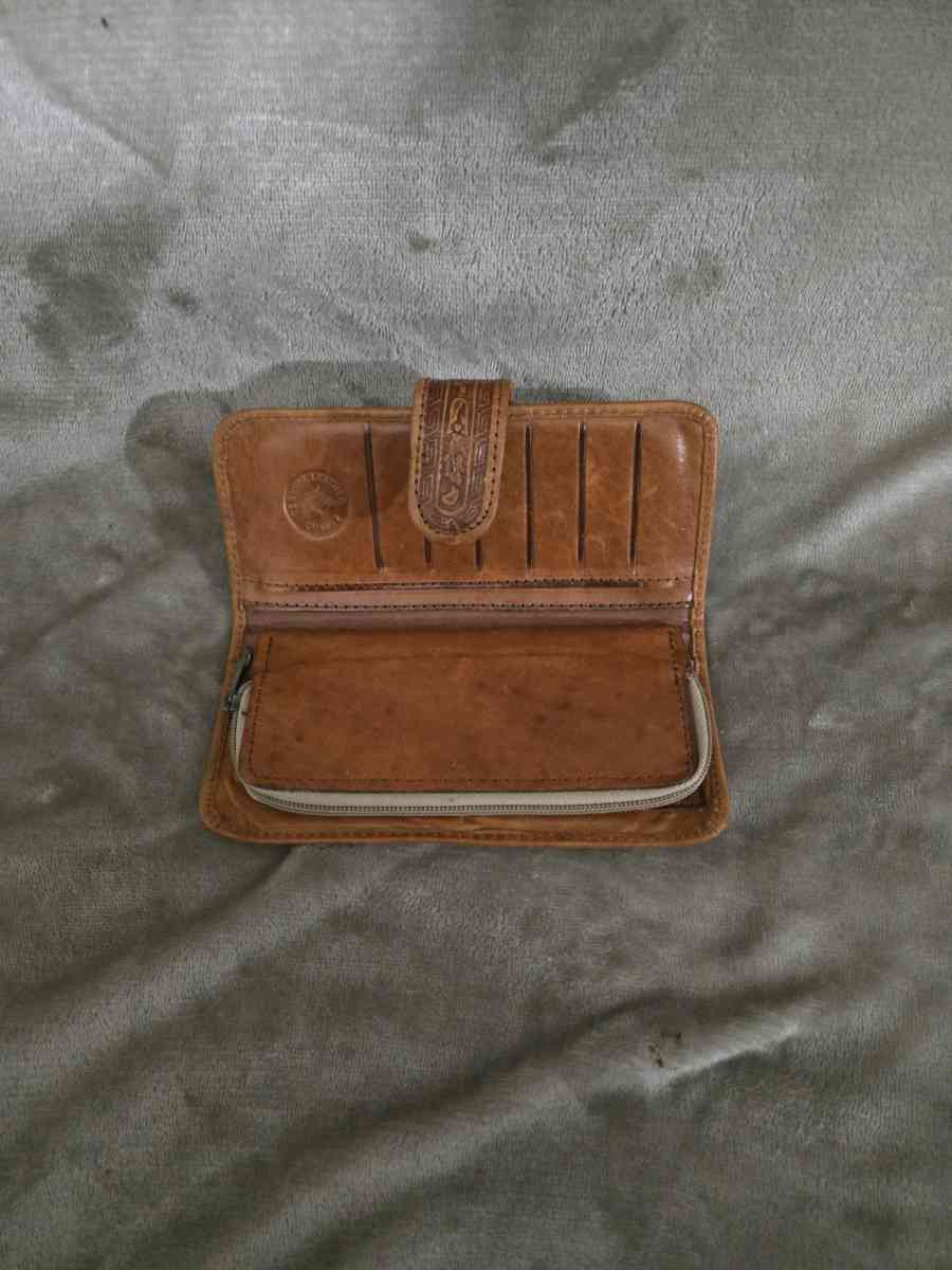 VINTAGE LIGHT BROWN LEATHER GUDALAJARA WALLET USED - Hialeah, Florida - FleaMarketBay