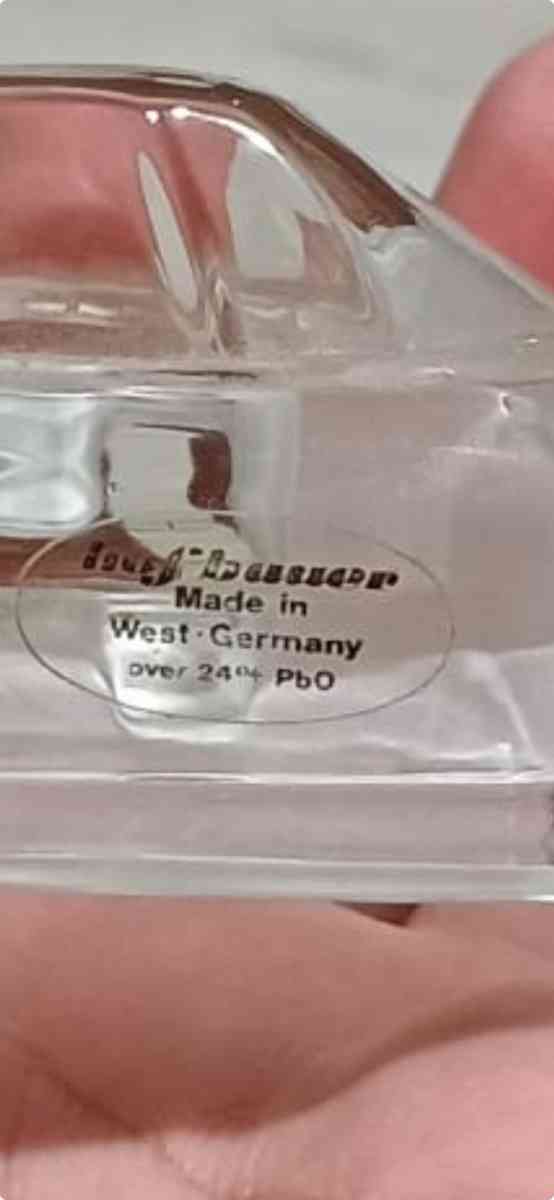 Corvette of collectible crystal - Elizabeth, New Jersey