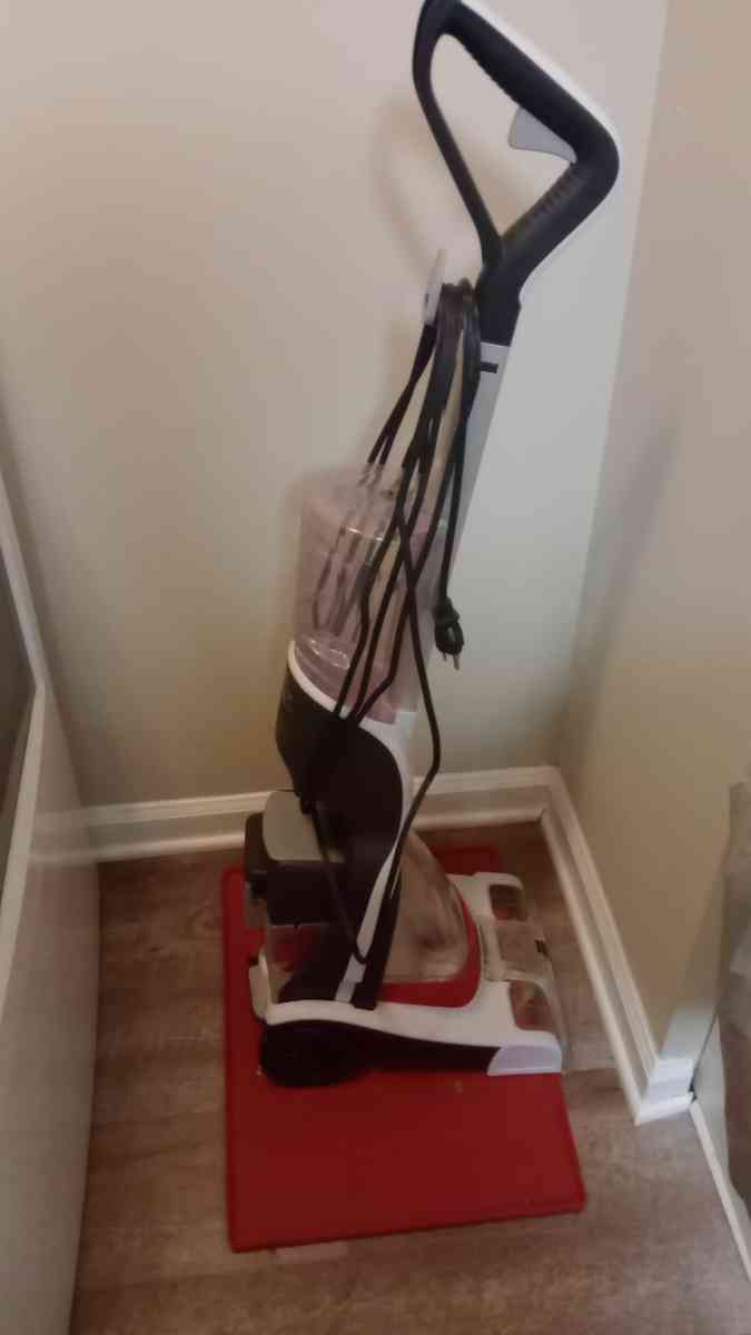Lightweight Hoover Carpet Cleaner - Ellenwood, Georgia - FleaMarketBay
