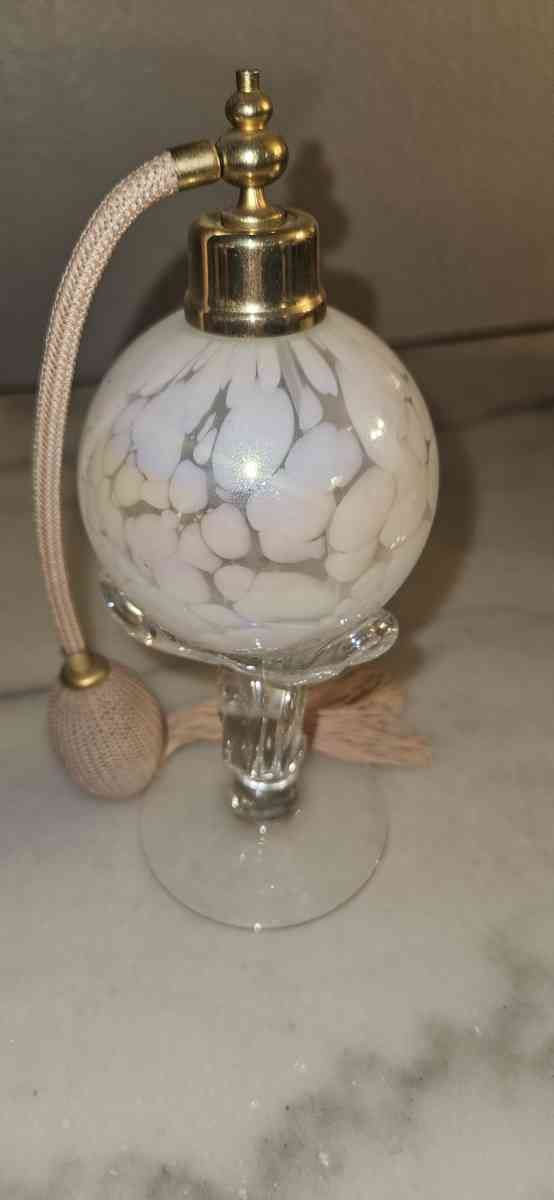 perfume bottle vintage - Aurora, Colorado - FleaMarketBay