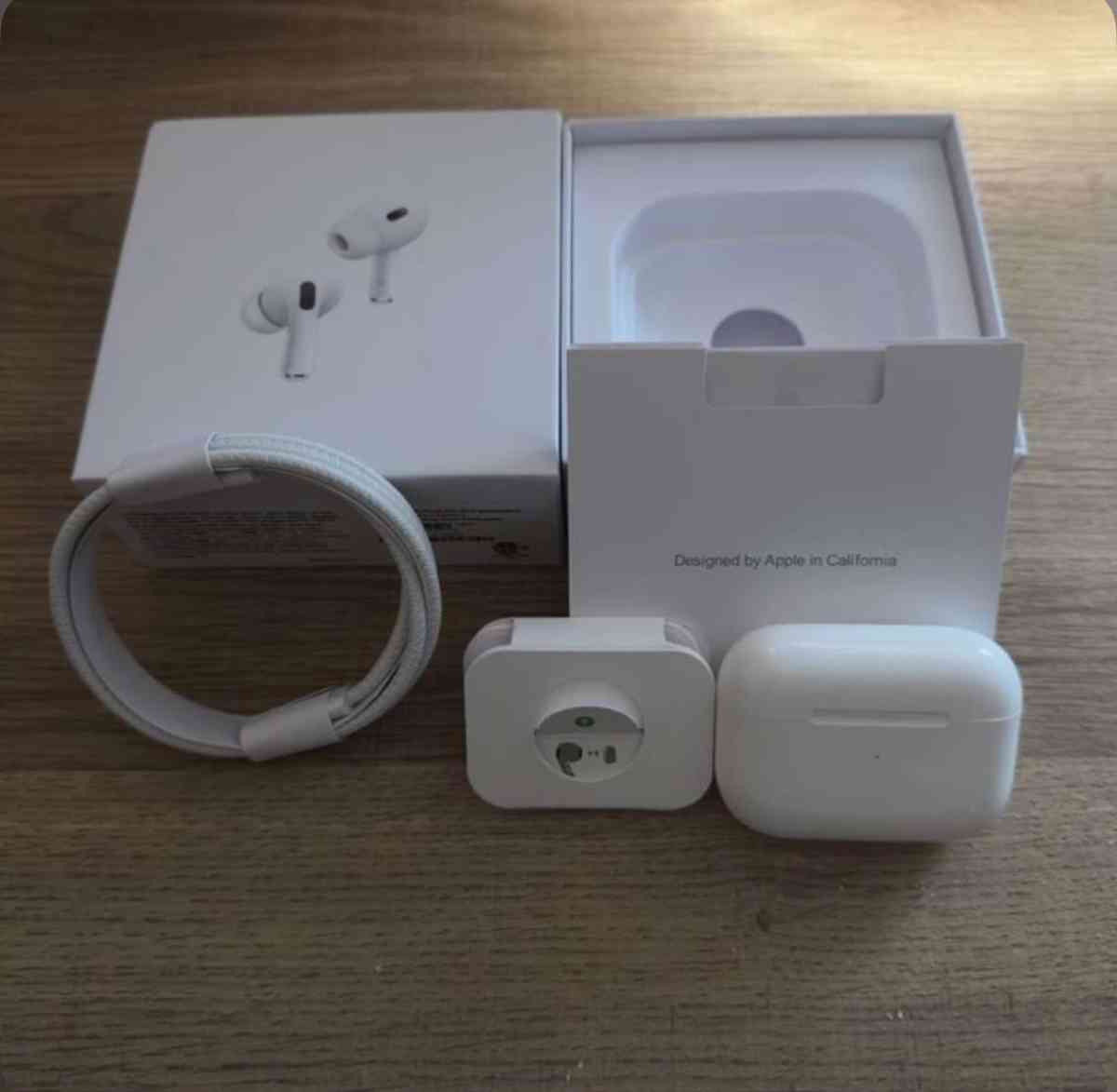 AirPods Pro 2 USB C - Adelanto, California - FleaMarketBay