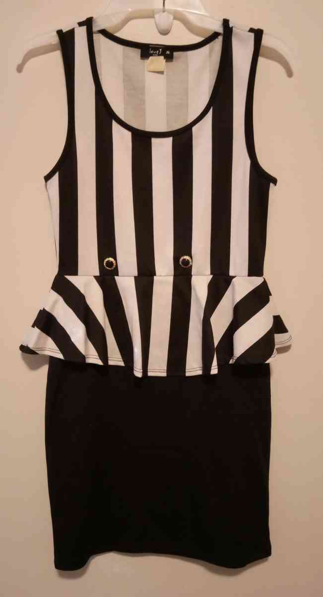 ladies black and white sleeveless dress - Lithonia, Georgia - FleaMarketBay