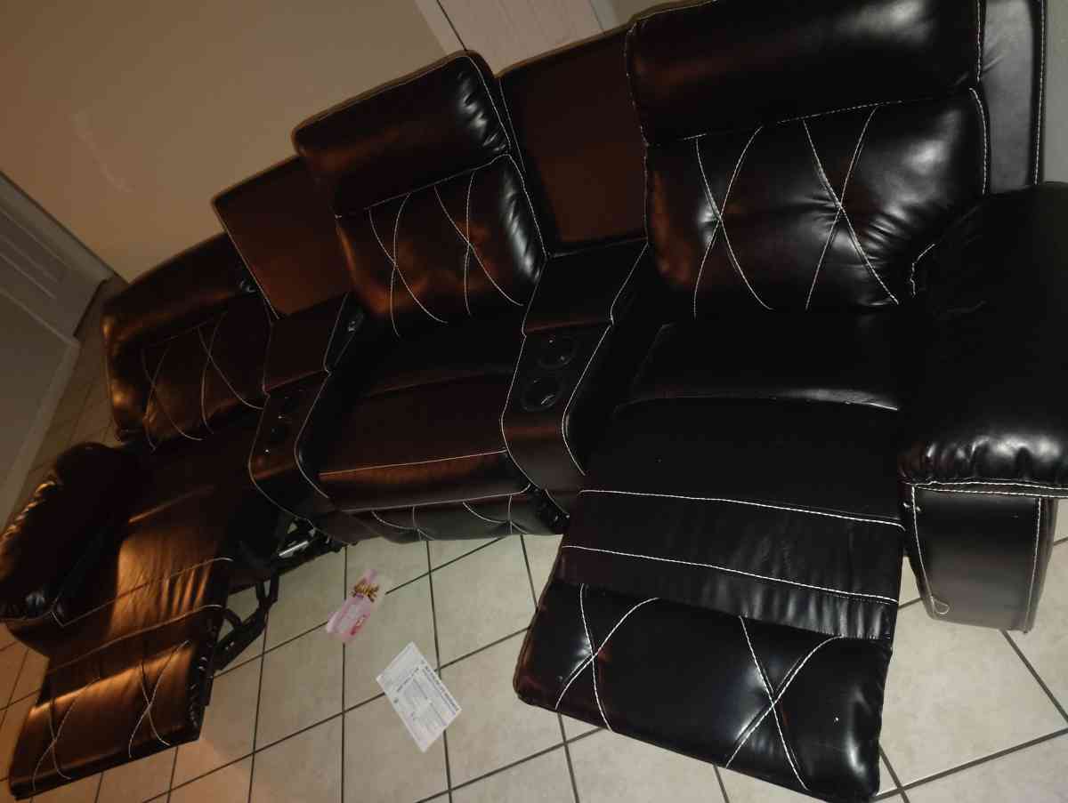 Tri leather recliner sofa brand new condition - Denton, Texas - FleaMarketBay