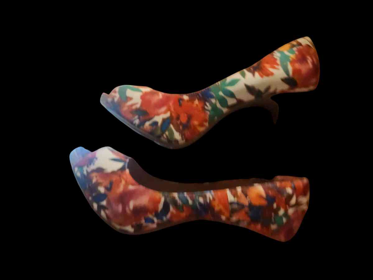 christian siriano heels - Selinsgrove, Pennsylvania - FleaMarketBay