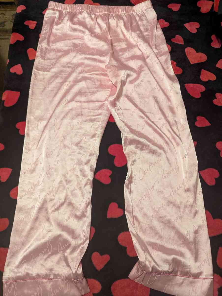 Juicy couture satin sleepware - Neosho, Missouri - FleaMarketBay
