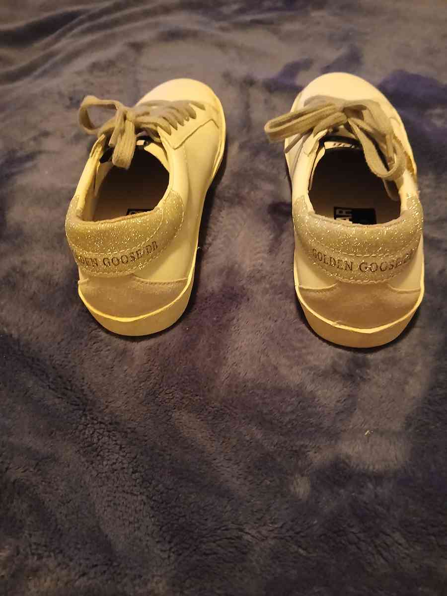 Womens Golden Goose Shoes - Eunice, Louisiana - FleaMarketBay