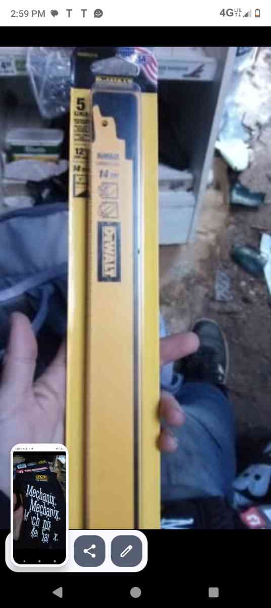 3 DeWalt saw saw blades 1 pairs of mechanic gloves MUST GO - Winston Salem, North Carolina - FleaMarketBay