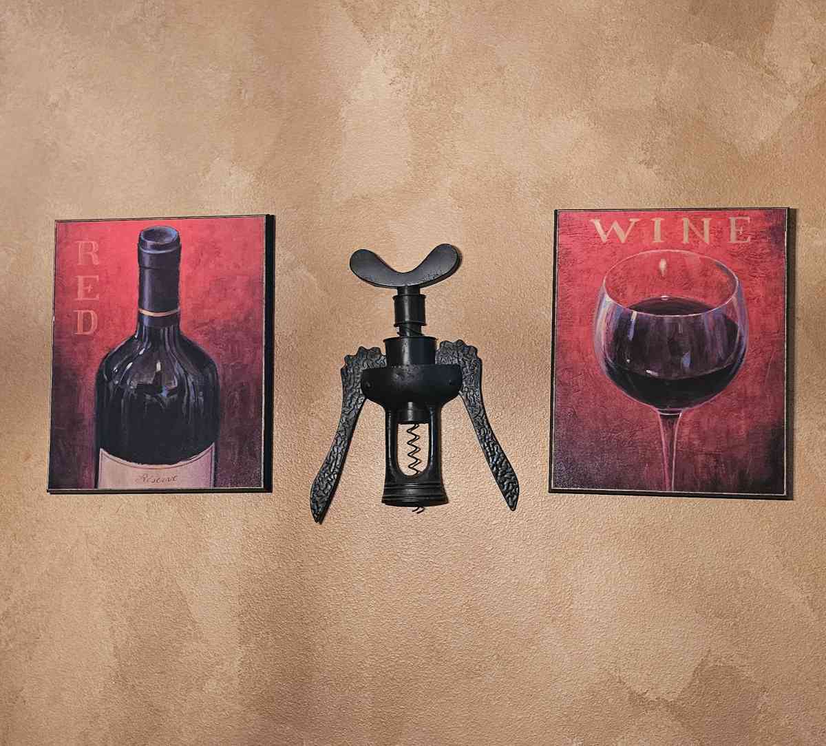 Wine and grape themed wall art - Humble, Texas - FleaMarketBay